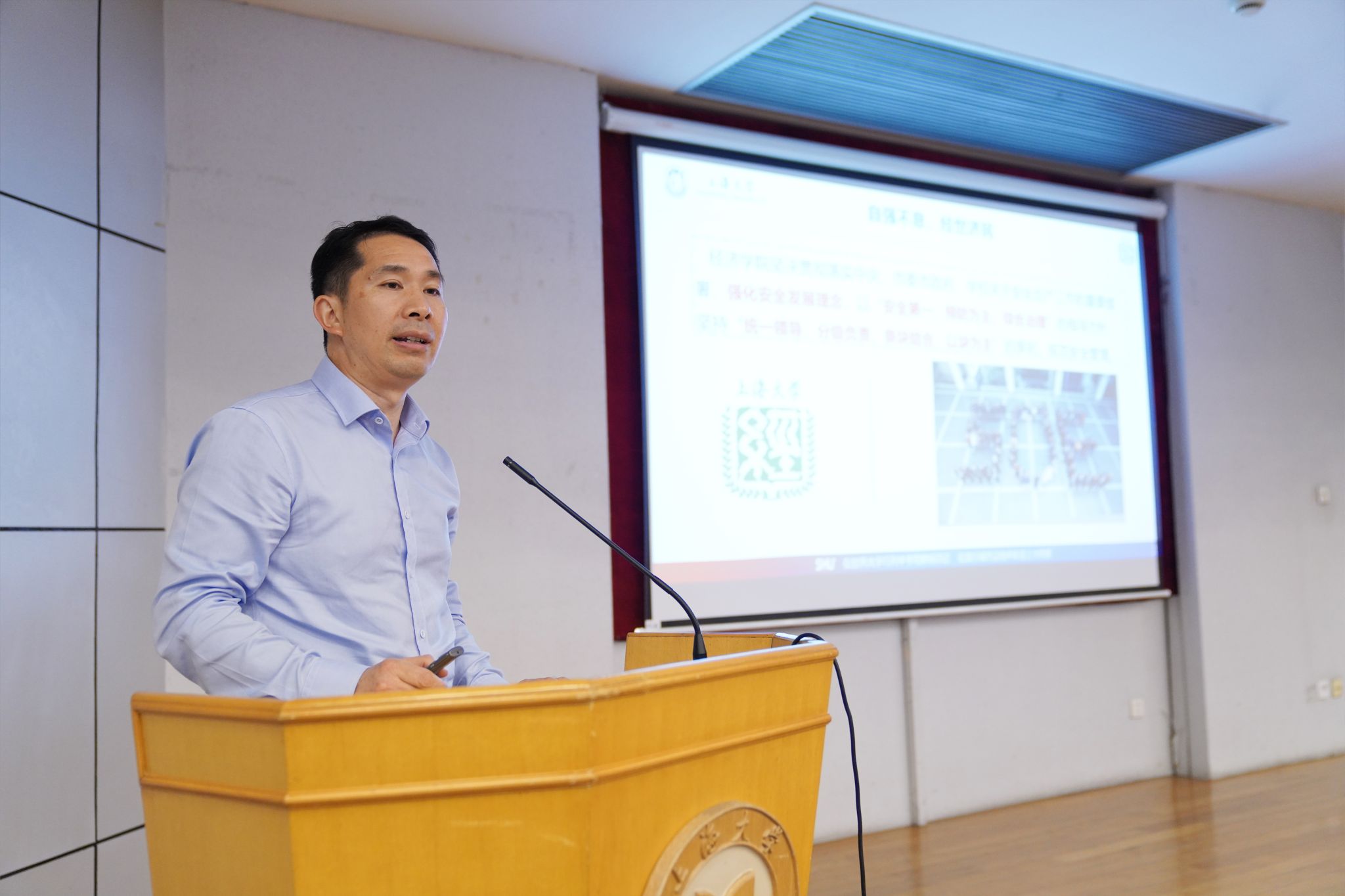 DSC04044.jpg DSC04044.jpg